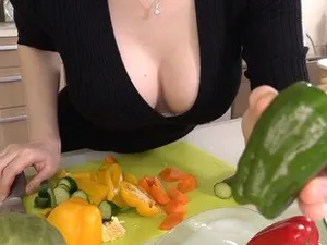 Em gái mới lớn banh lồn cho anh trai địt